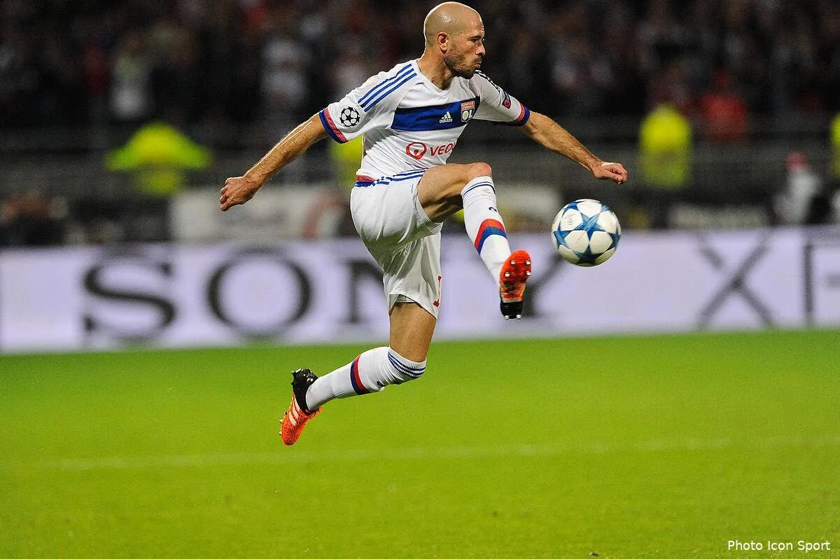 le meilleur joueur de l ol c est l arriere droit balance riolo iconsport jpt 290915 01 02121945