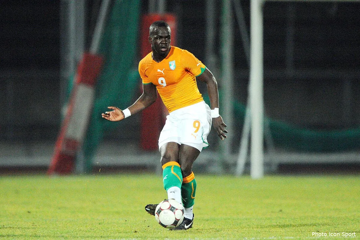 le monde du football pleure cheick tiote iconsport jpt 080211 05 11182333