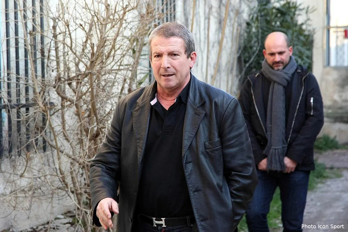 le niger nomme courbis comme super coach iconsport guy 120210 05 1127947