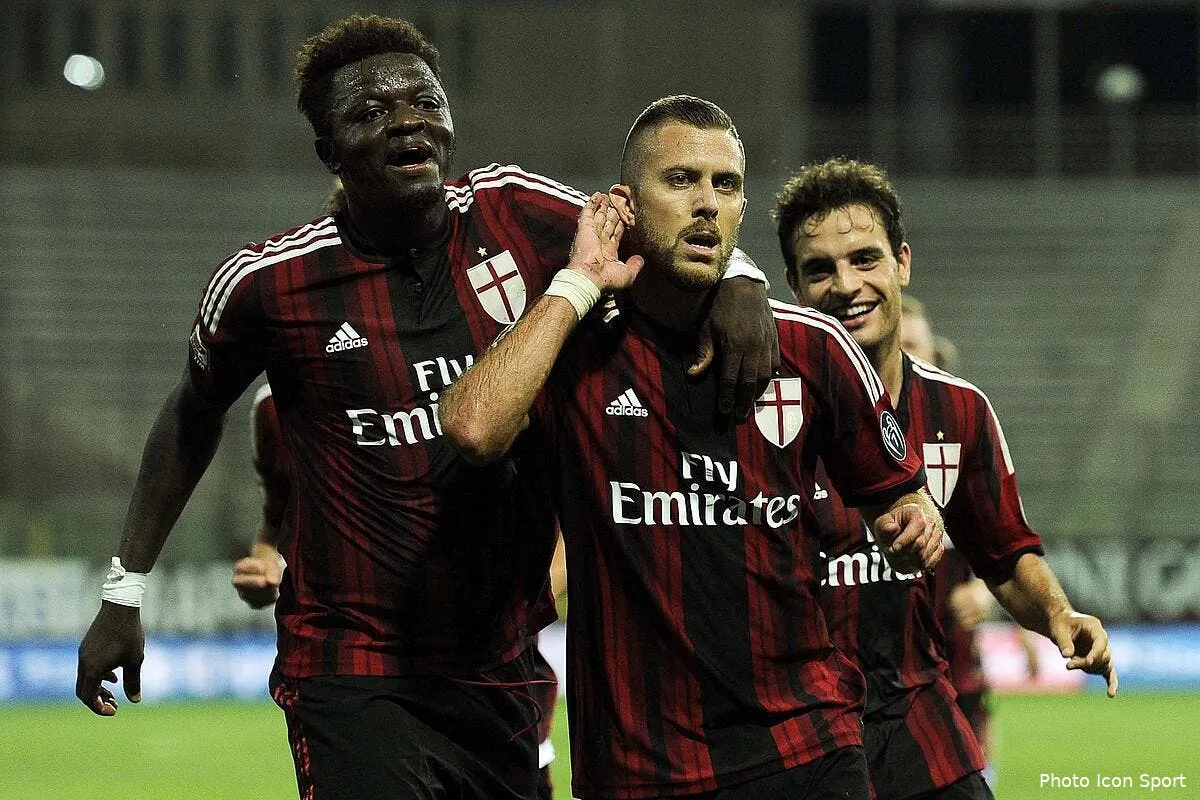 le nouveau menez tape a la porte des bleus menez 1092341