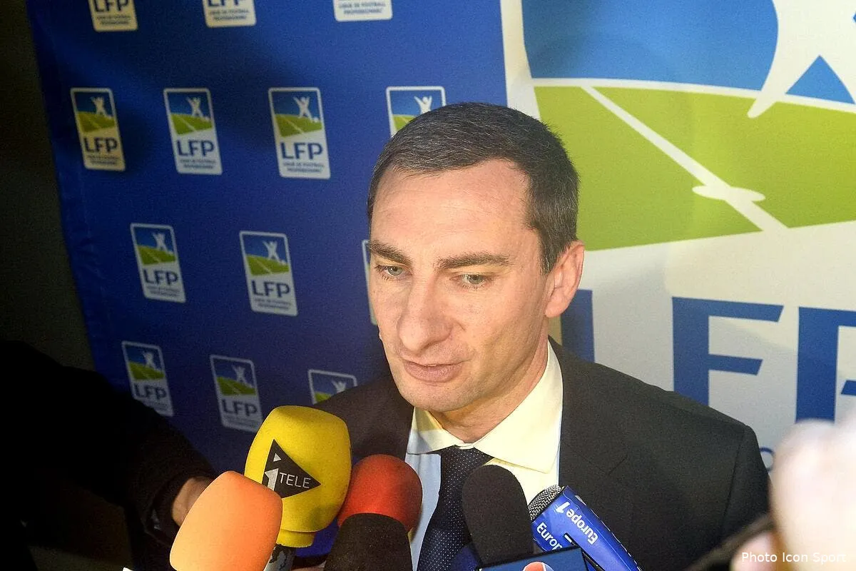 le patron des arbitres francais demoli par un ancien arbitre iconsport spp 300513 74 46106837