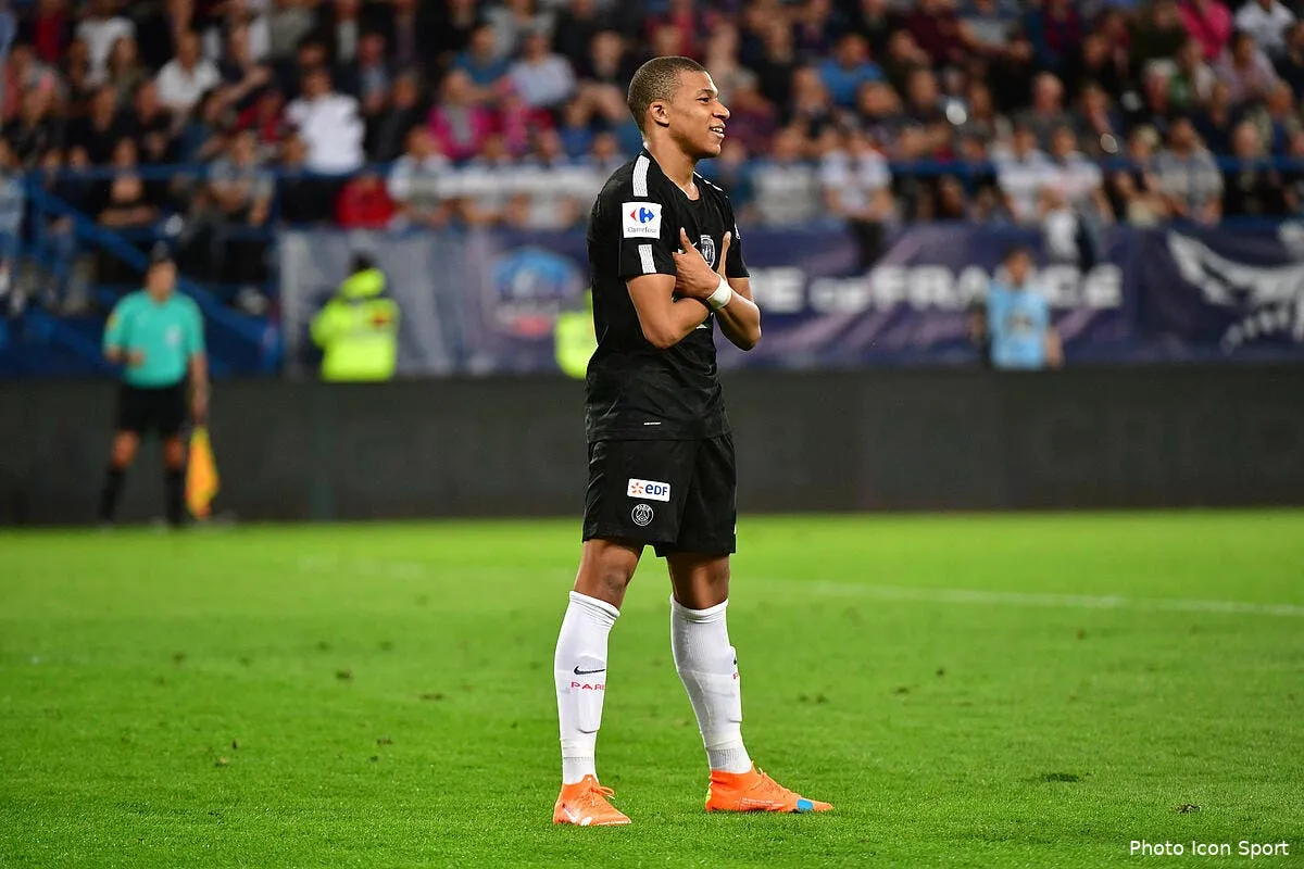 le psg a attendu le ralenti mais va en finale iconsport icon win 180418 01 47187216205