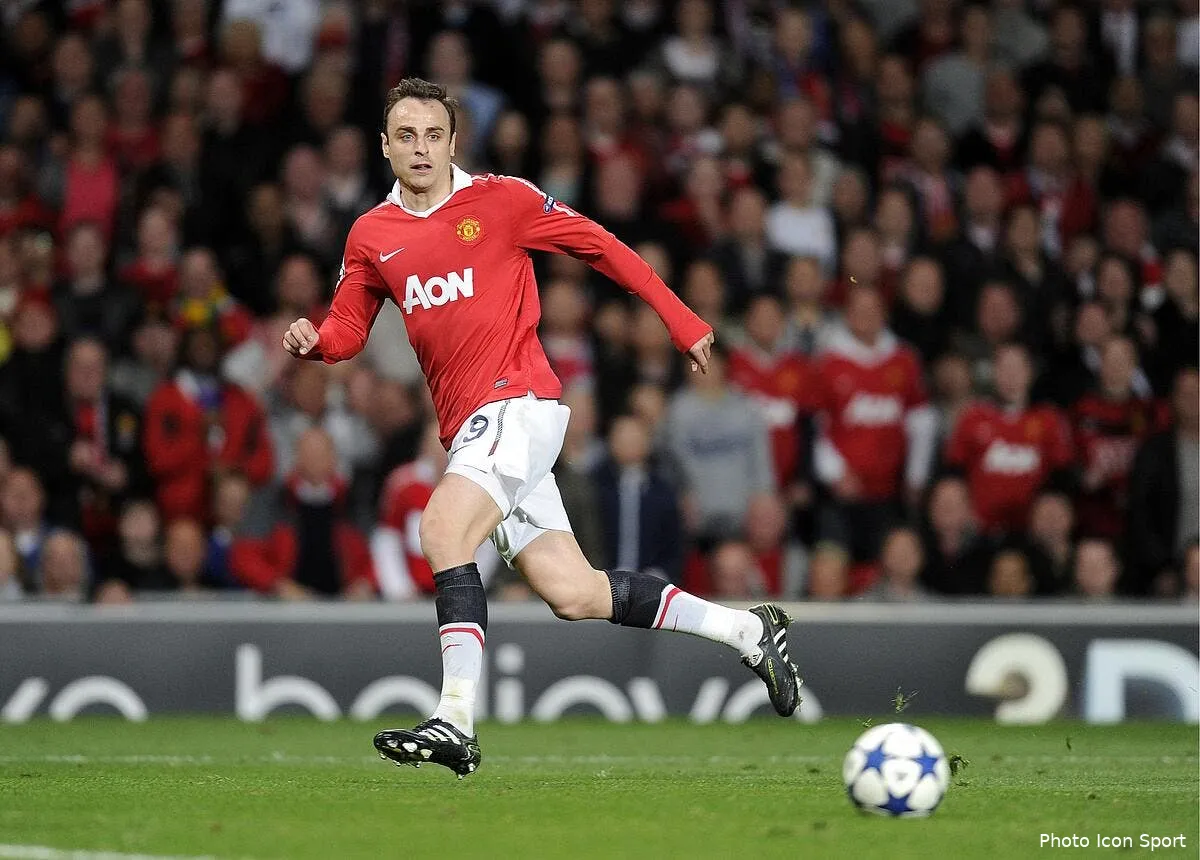 le psg a la lutte avec valence pour dimitar berbatov iconsport fir 040511 77 0625734