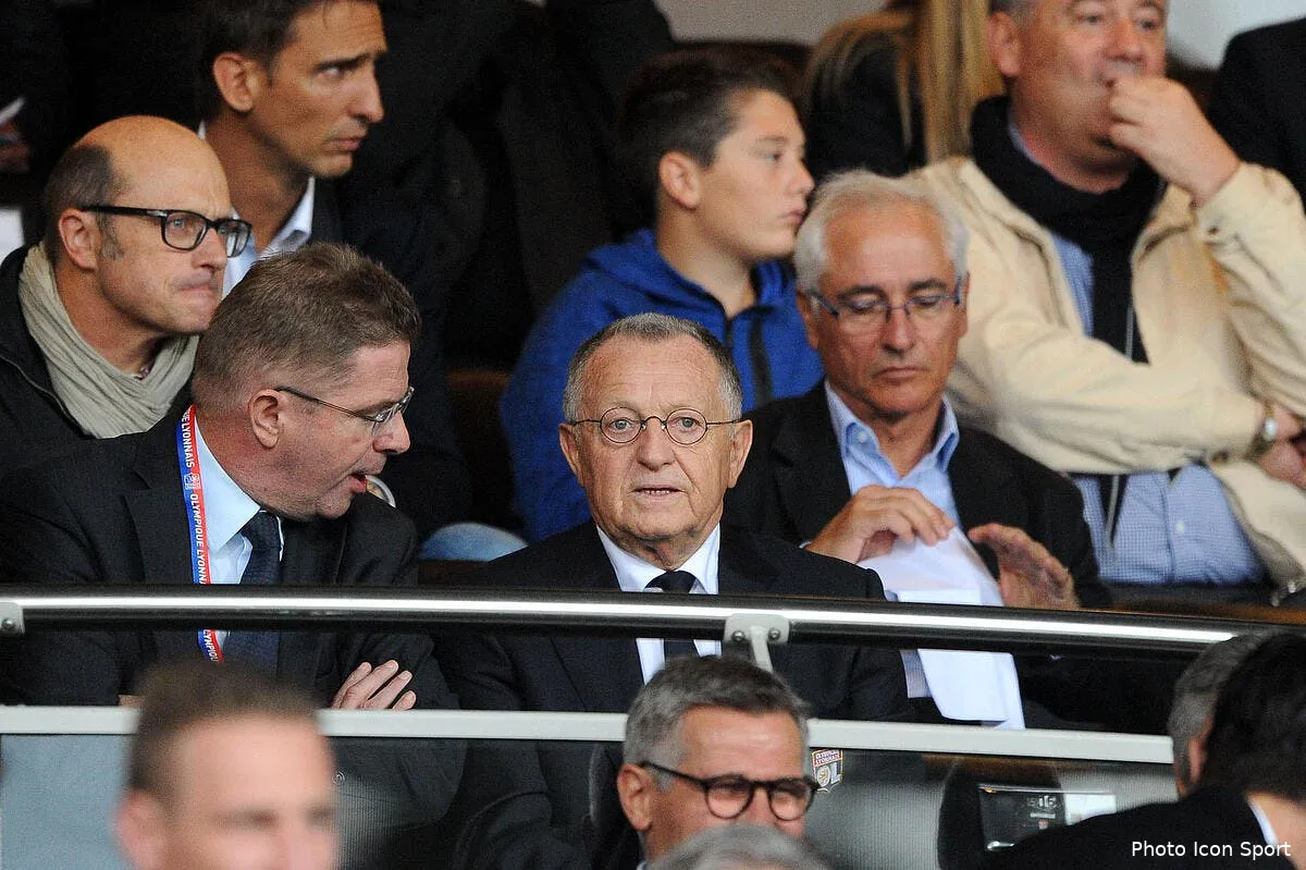 le psg a pu recruter tranquillement aulas est un peu degoute iconsport jpt 120915 04 30121433