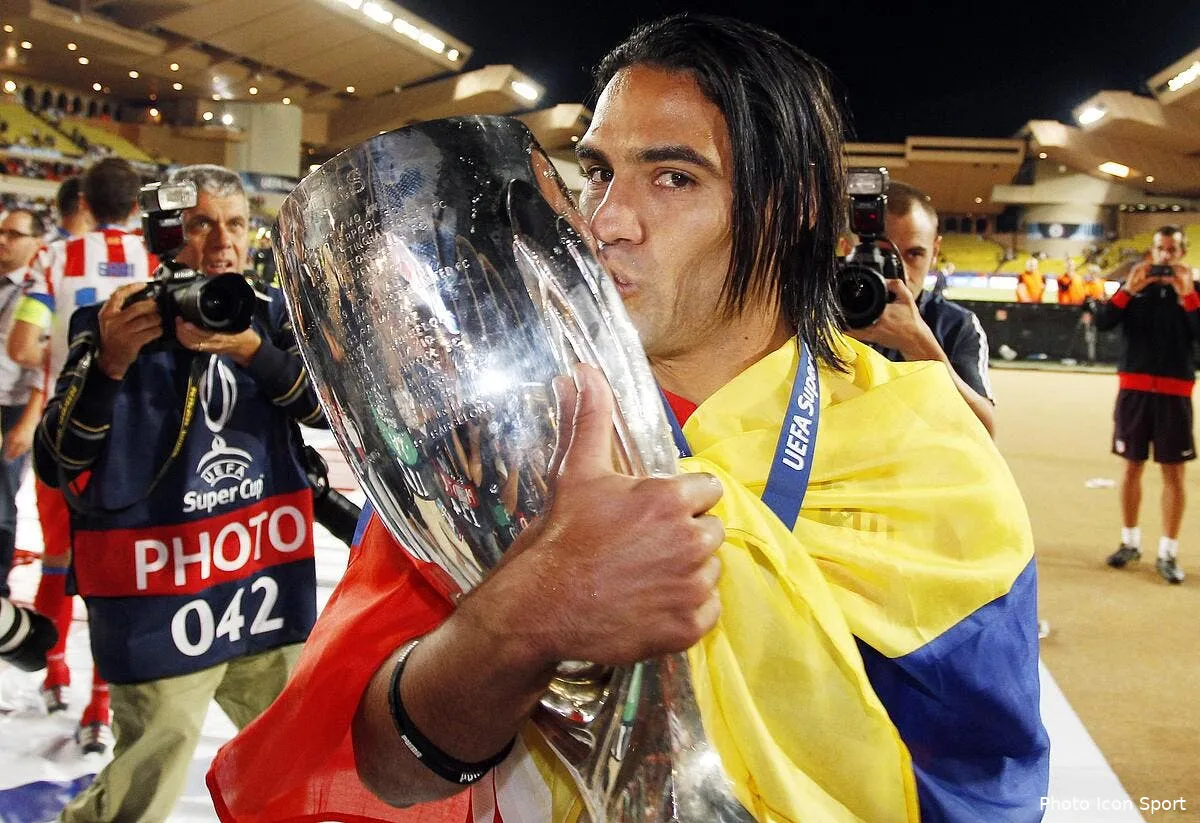 le psg a tente sa chance pour falcao iconsport mrc 310812 99 0339486