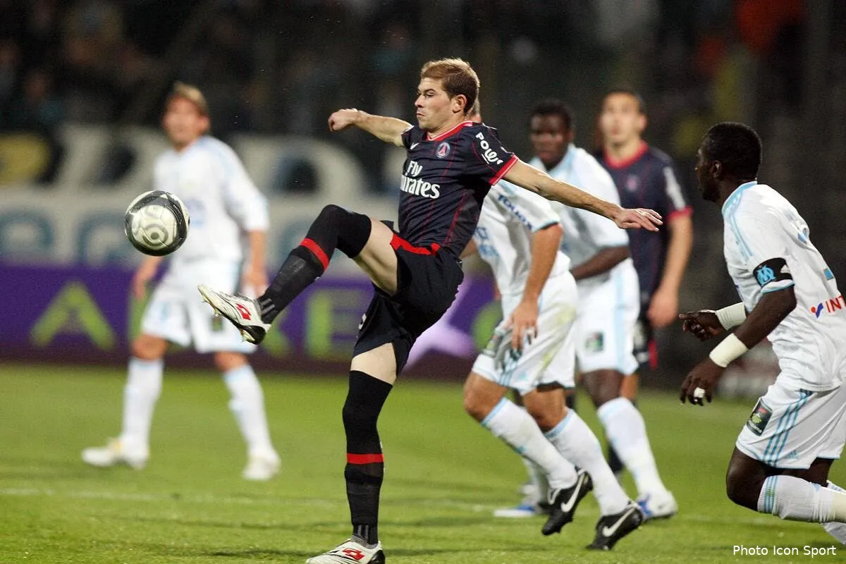 le psg a un chat noir contre l om au velodrome iconsport blo 201109 55 0827587