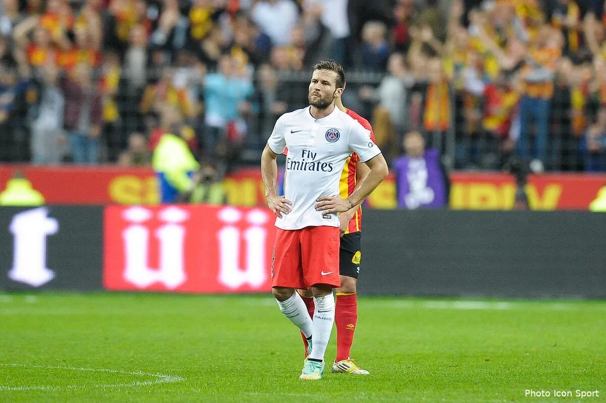 le psg abandonne cabaye deux cadors anglais a l affut cabaye 1696127