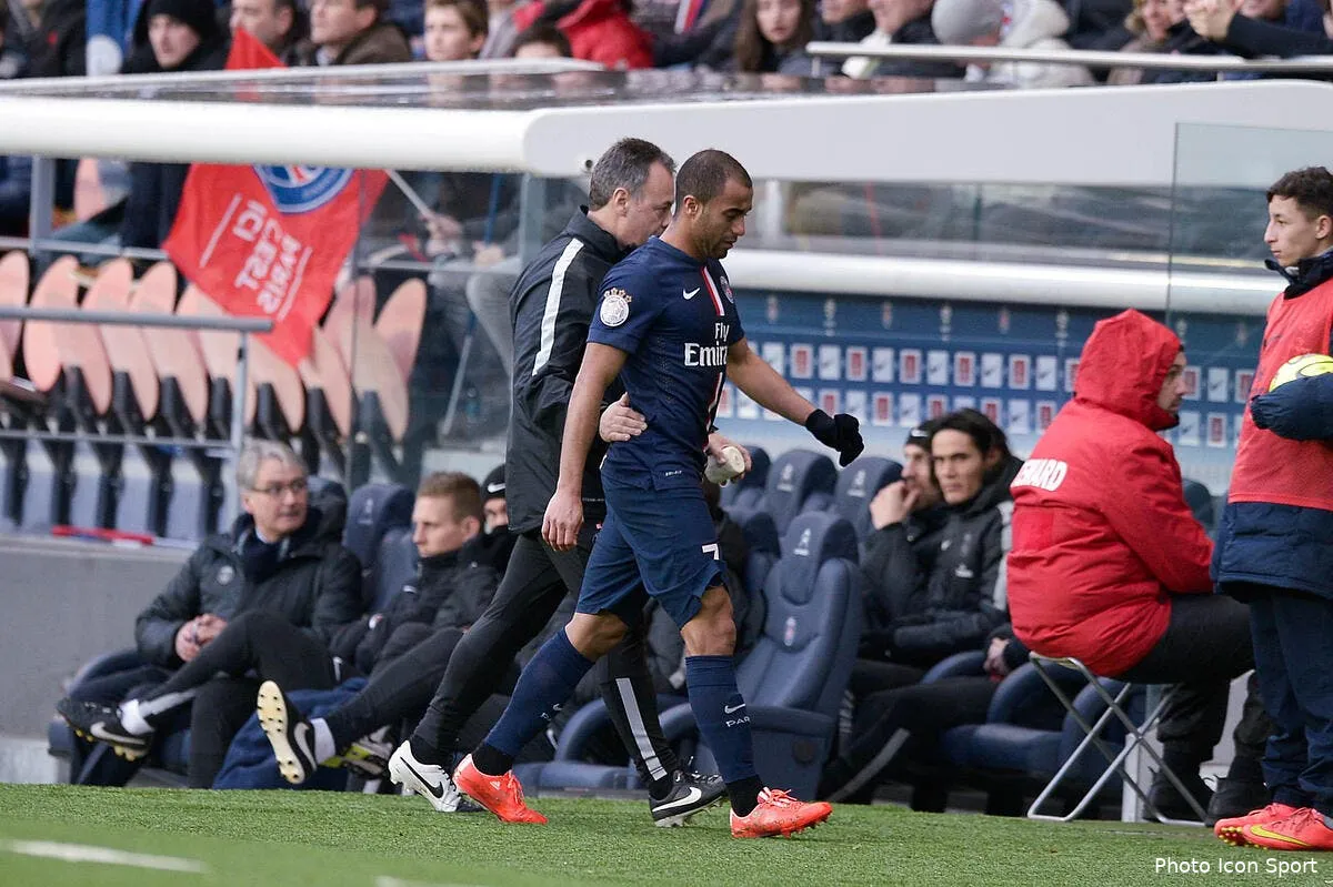 le psg annonce une absence plus longue que prevue pour lucas iconsport fer 140215 02 17105289