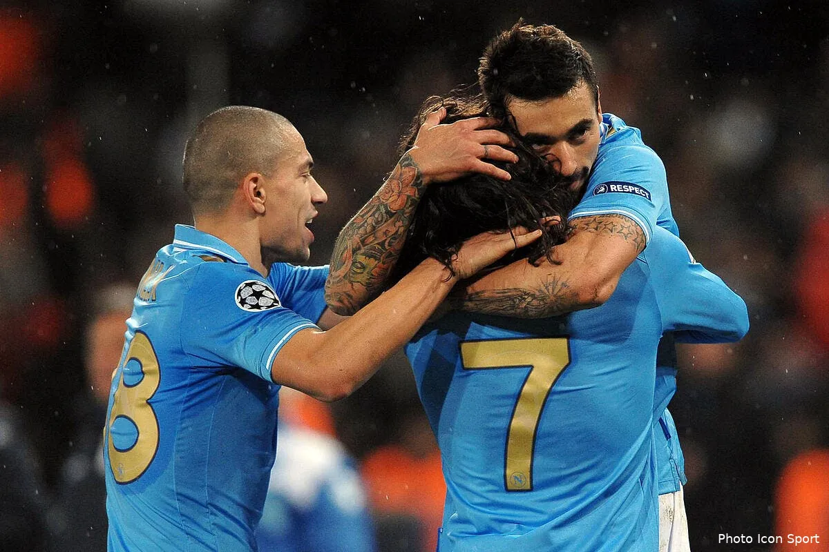 le psg est officiellement interesse par lavezzi et cavani iconsport ima 210212 41 48 132769