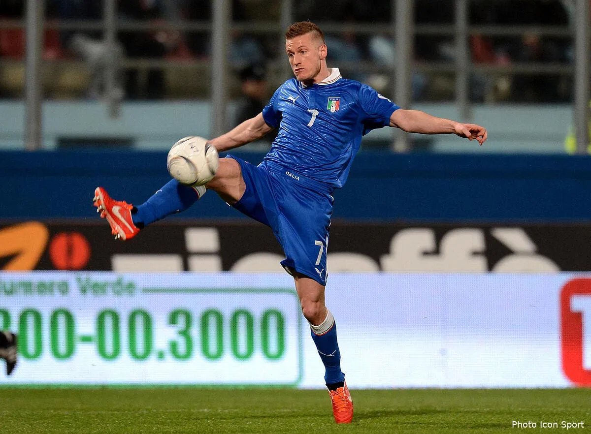 le psg hesite entre ignazio abate et dani alves au mercato iconsport ipp 260313 08 0683479