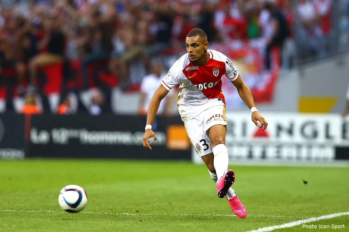 le psg met 24me pour kurzawa monaco hesite iconsport blo 220815 08 28119145