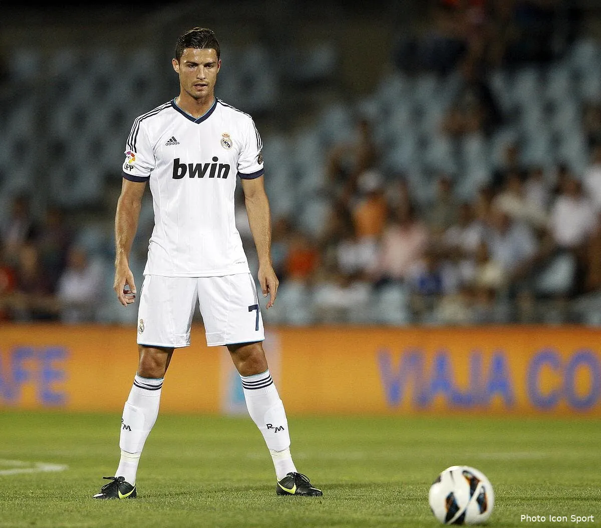 le psg n a pas fait d offre pour cristiano ronaldo iconsport lof 260812 01 01339392