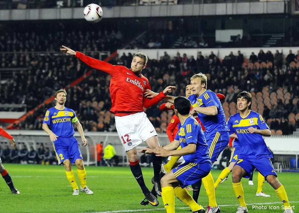 le psg nul mais qualifie 67667 15919