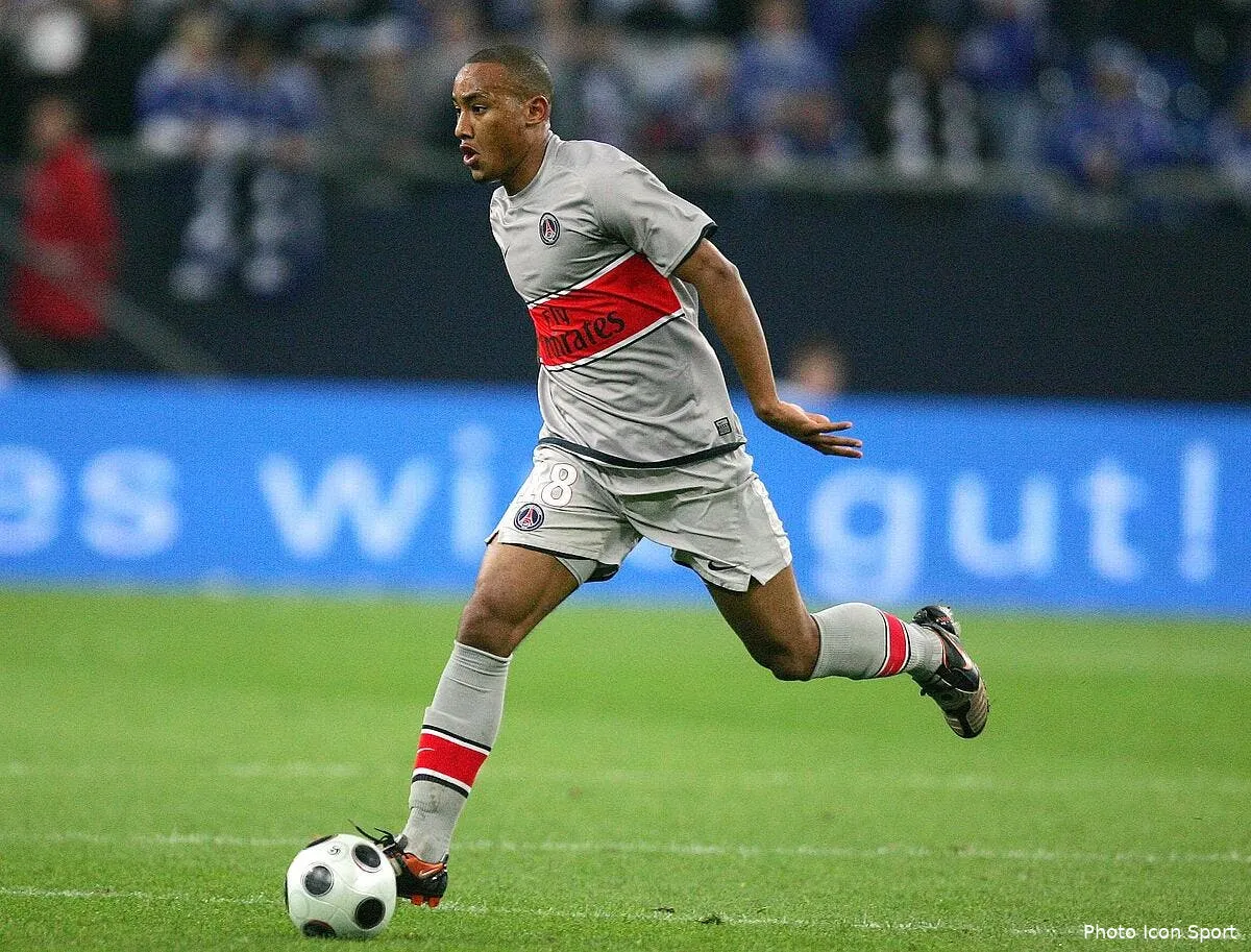 le psg parvient a caser arnaud a middlesbrough iconsport fir 231008 66 7328630