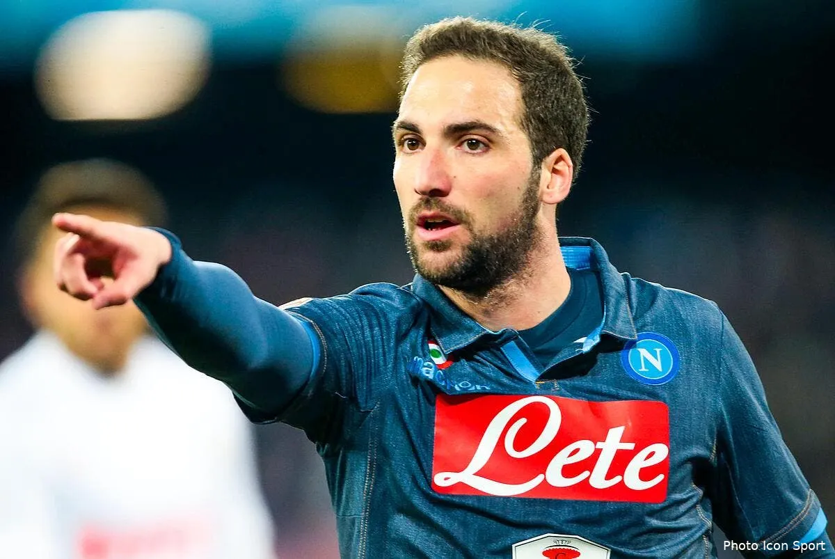 le psg pense a higuain pour remplacer cavani iconsport liv 080315 09 16108435