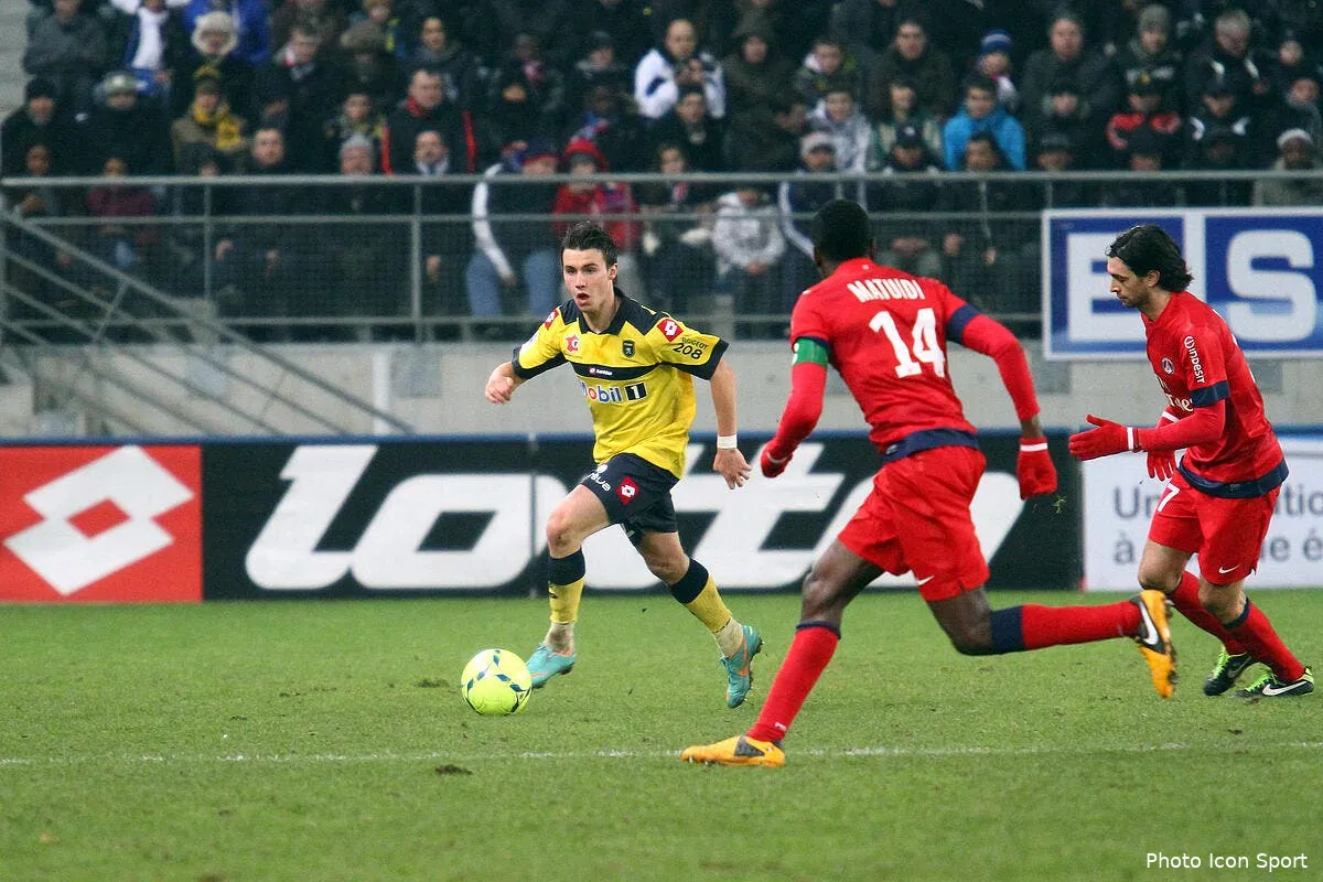 le psg pense a un concurrent pour jallet et van der wiel iconsport con 170213 201 0853419