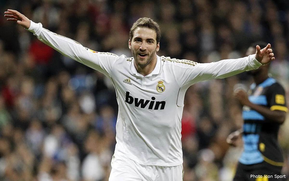 le psg pense casser sa tirelire pour higuain iconsport alf 040312 201 4532303