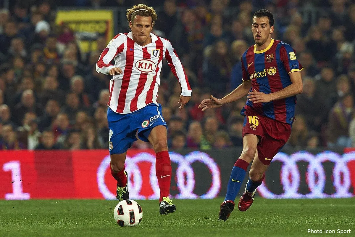 le psg pret a faire une folie pour forlan iconsport spt 050211 41 0720439