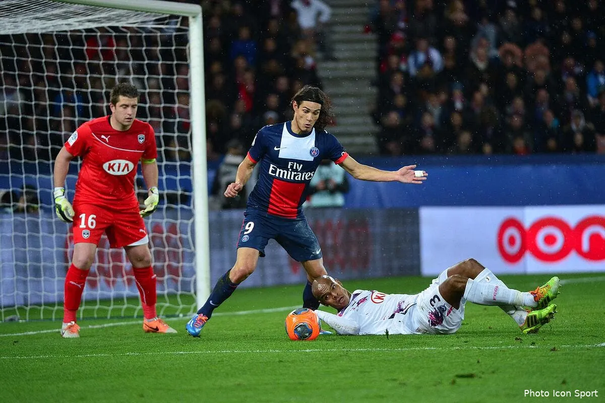 le psg prive de cavani au moins trois semaines iconsport win 310114 08 1375545
