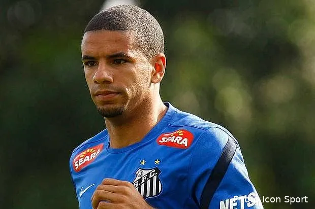 le psg prospecte au bresil pour trouver un arriere droit iconsport jpt 100113 42 3053059