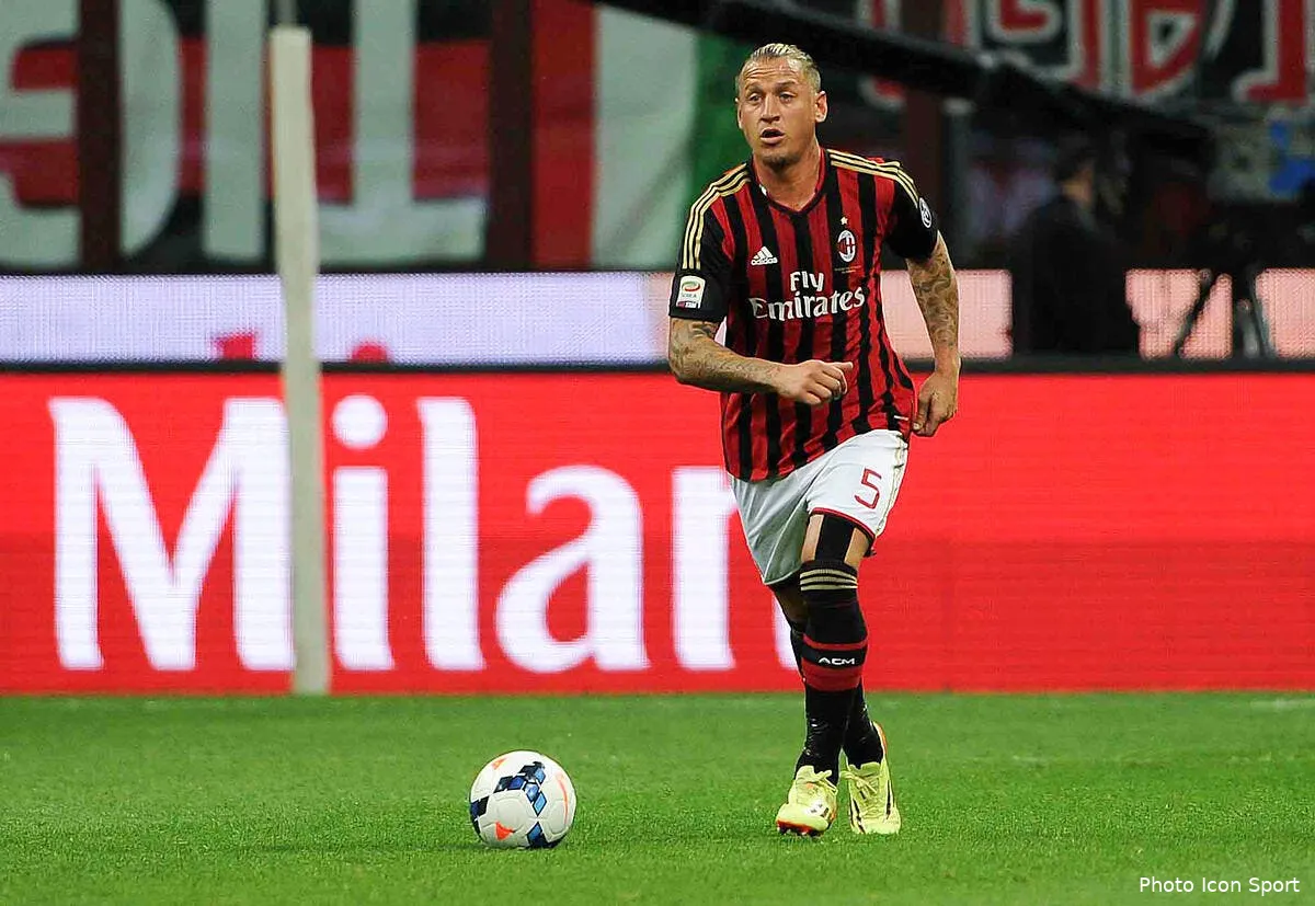 le psg sur mexes en cas de depart d alex et marquinhos iconsport liv 040514 08 0884441