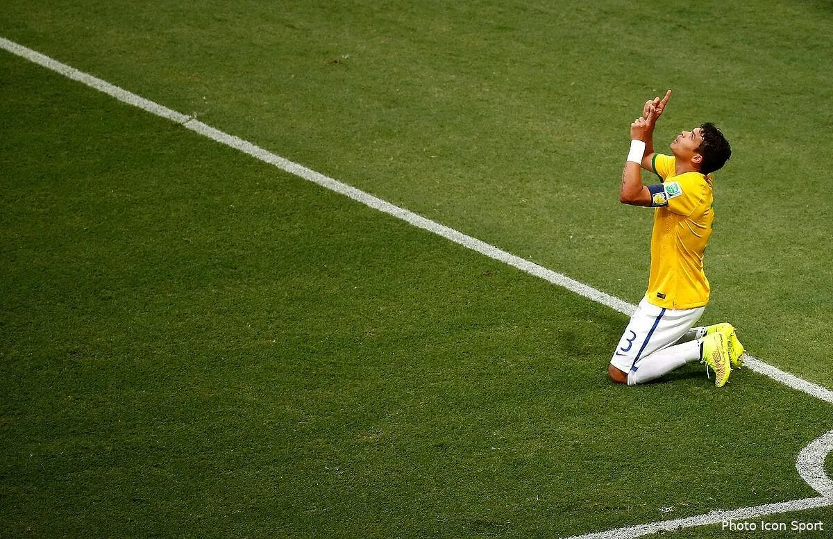 le psg va encore recuperer un thiago silva deprime iconsport pho 040714 06 6596989