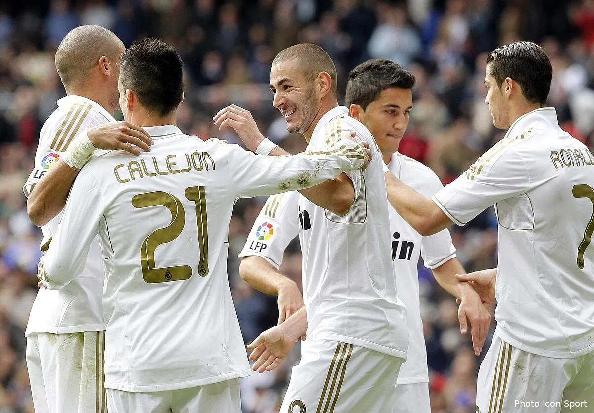 le real deroule face a seville et pose une main sur le titre iconsport alf 061111 11 1934325