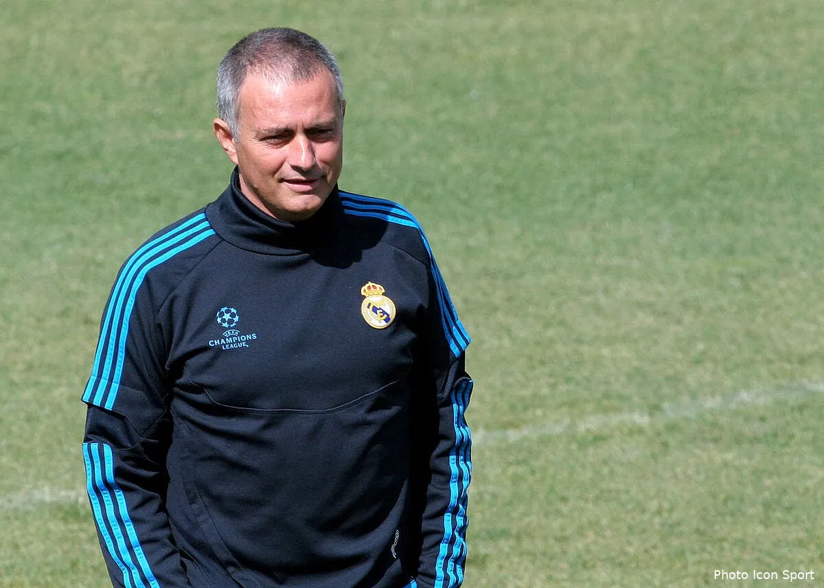 le real pret a offrir un pont d or a mourinho iconsport acp 240412 48 1334611