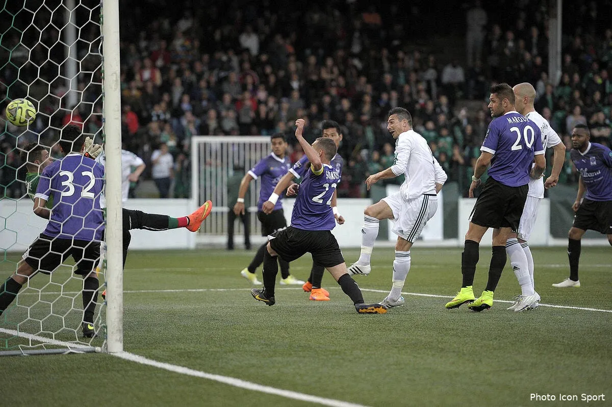 le red star revient en ligue 2 iconsport fer 080515 01 03110851