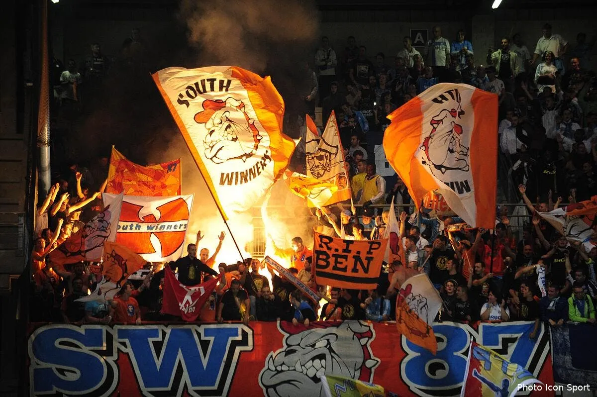 le ruineux deplacements des supporters de l om au parc iconsport noe 211012 01 1442425