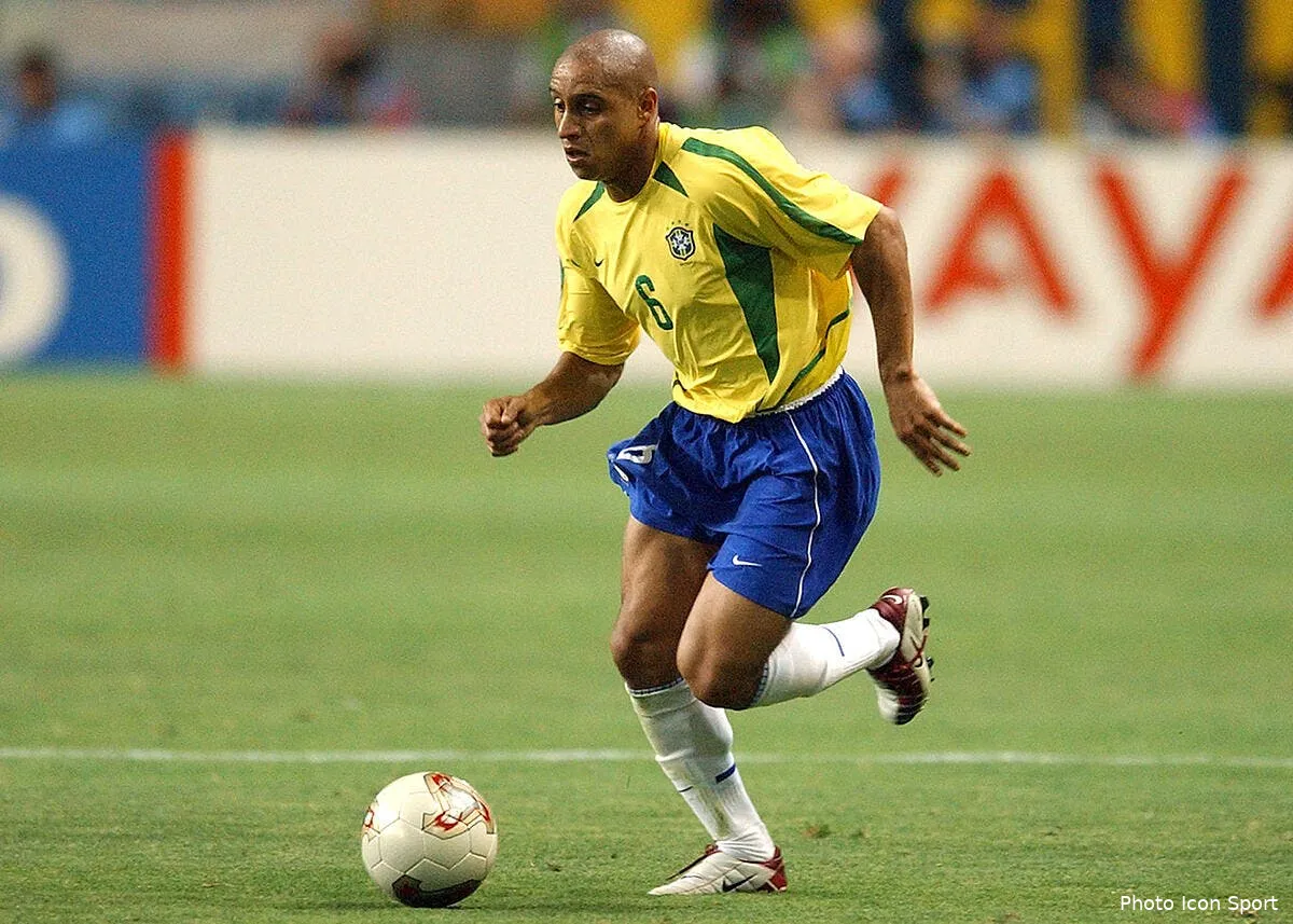 le secret de roberto carlos sur son coup franc contre les bleus roberto carlos100101