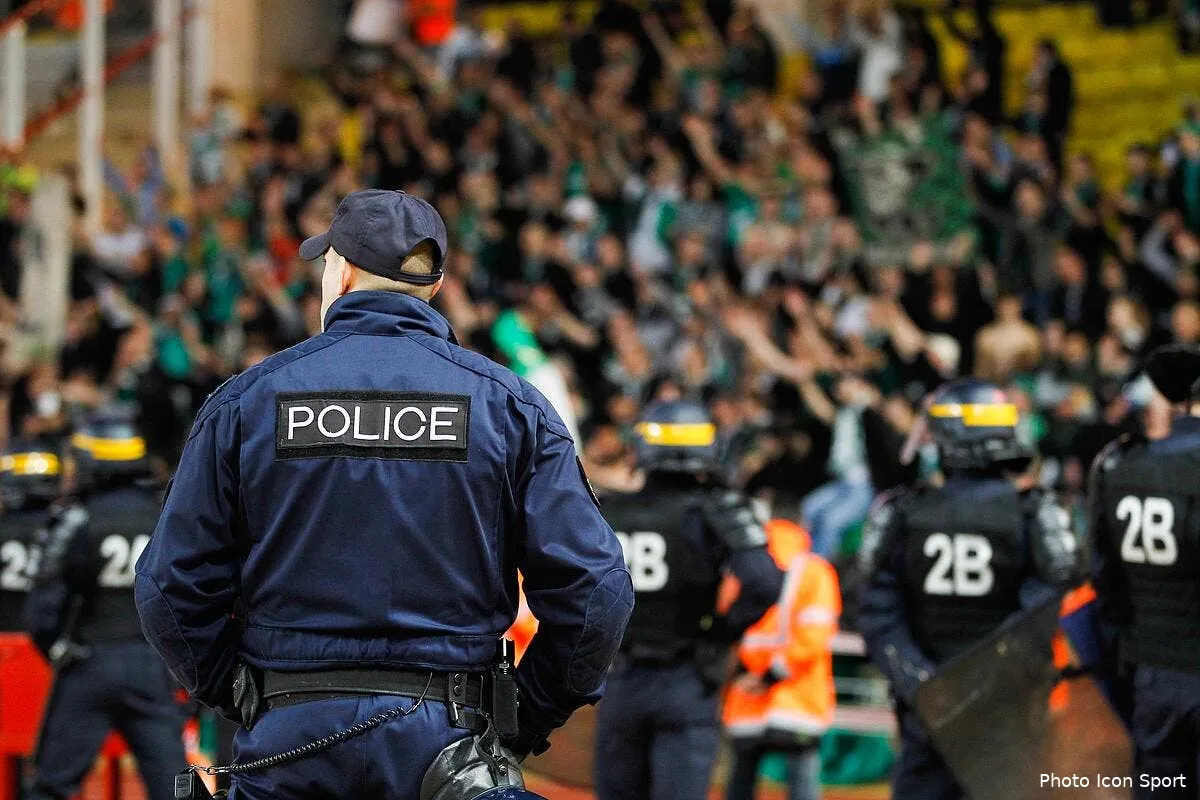 le surrealiste arrete ministeriel contre les supporters de l asse iconsport nog 040415 08 58110237