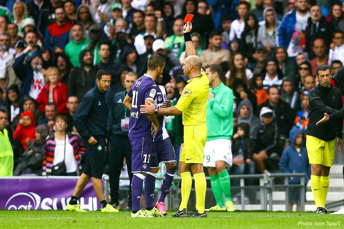 le tacle assassin de pesic a fait des degats iconsport blo 090815 08 101118153