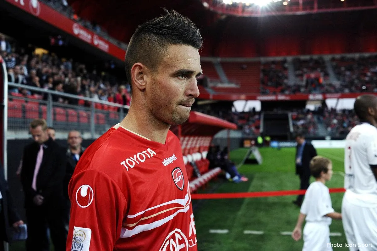 le tallec et les arbitres en bois de la l1 iconsport win 150912 606 0840140