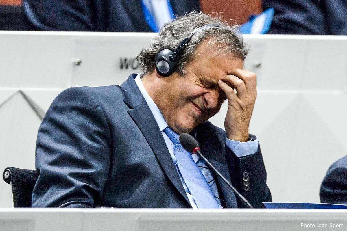 le tas maintient la suspension de platini platini 5127747