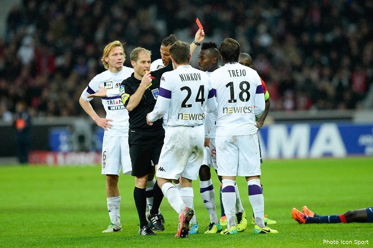 le tfc voit rouge a lille et ca ne lui plait pas iconsport por 241113 02 0470509