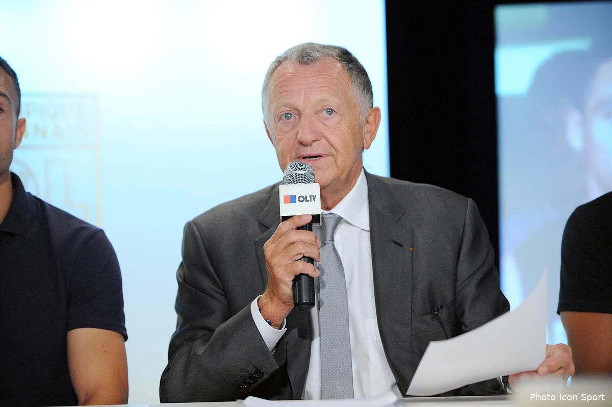 le web enflamme par un faux compte twitter d aulas iconsport tho 270812 44 0746783