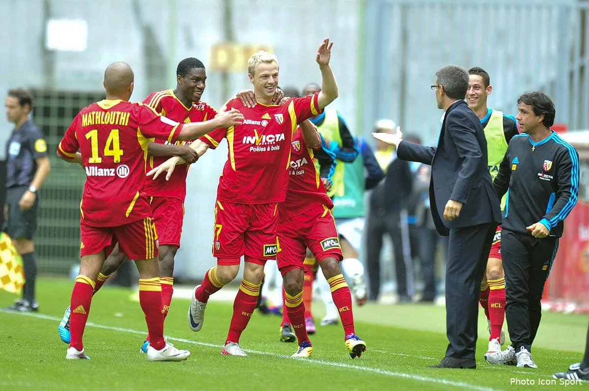 lens bat troyes et ouvre son compteur iconsport cuc 130811 01 1023251