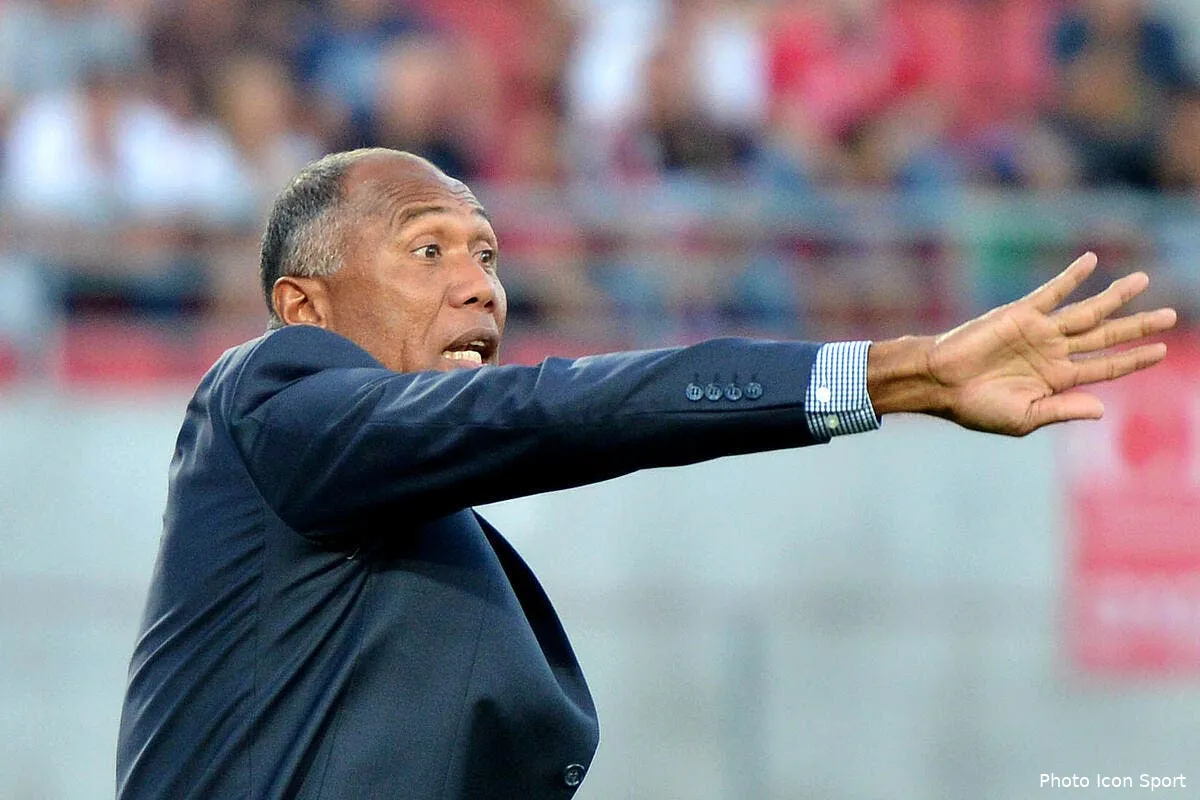 lens boycotte un journaliste l equipe s enerve iconsport poy 210815 05 02126933