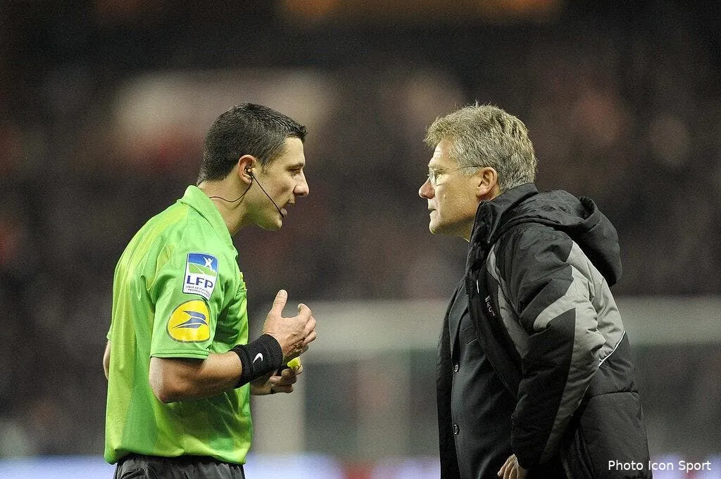 lens va mettre les fils barbeles contre l om 69528 17514