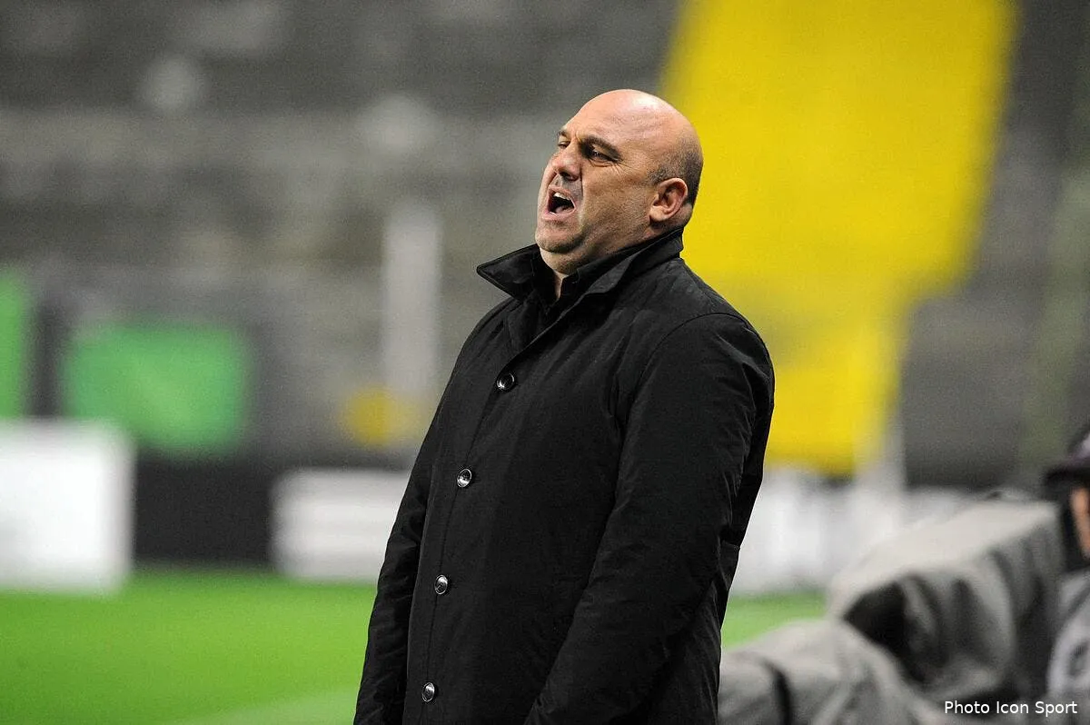 leonardo a tout faux avec les arbitres balance antonetti iconsport jpt 261012 11 2743181