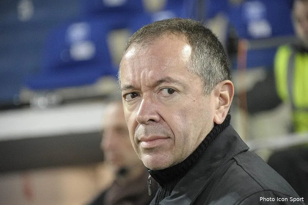 leproux va sermonner le vestiaire parisien 68663 16750