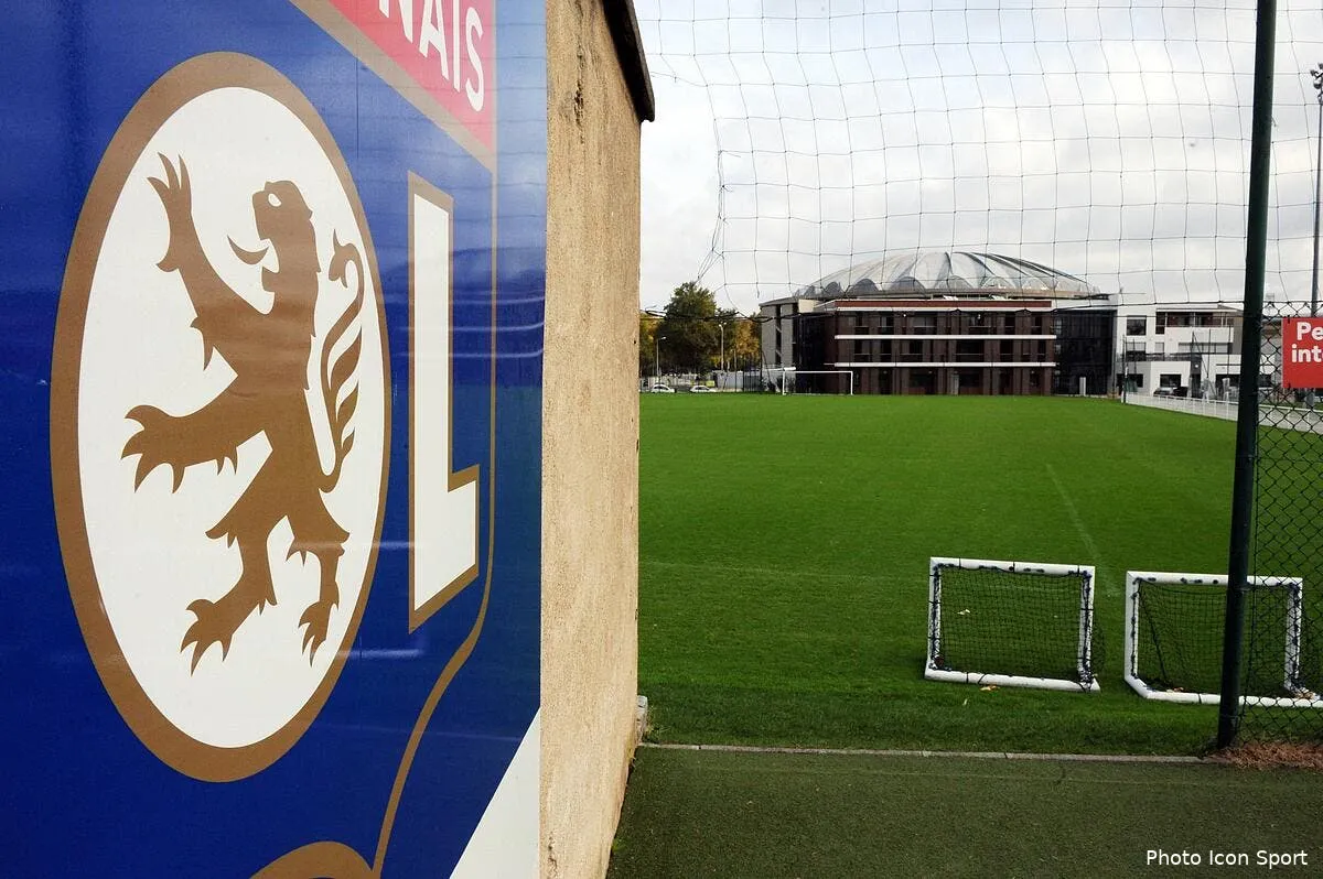 les affaires tournent pas tres bien pour le groupe ol iconsport jpt 251010 04 1222514