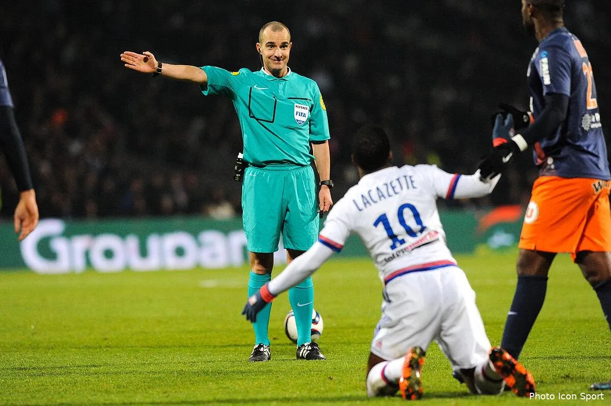 les arbitres de l1 exigent une augmentation ahurissante iconsport jpt 271115 08 47127485