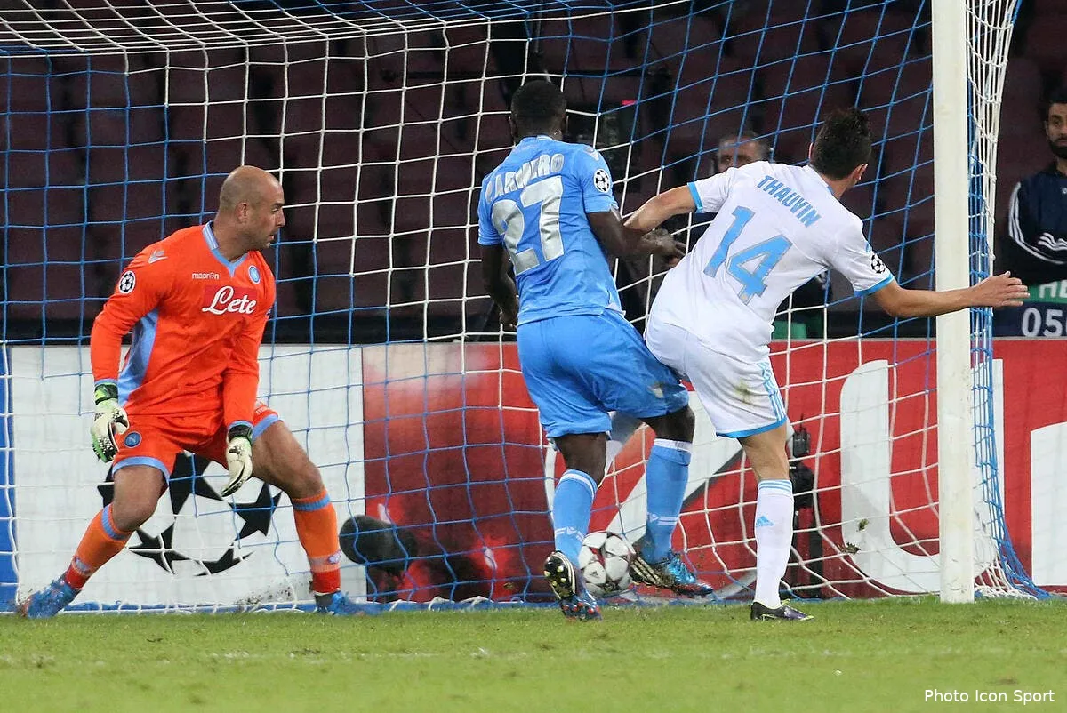 les bleus font encore rever les jeunes a l om iconsport liv 061113 08 2169411