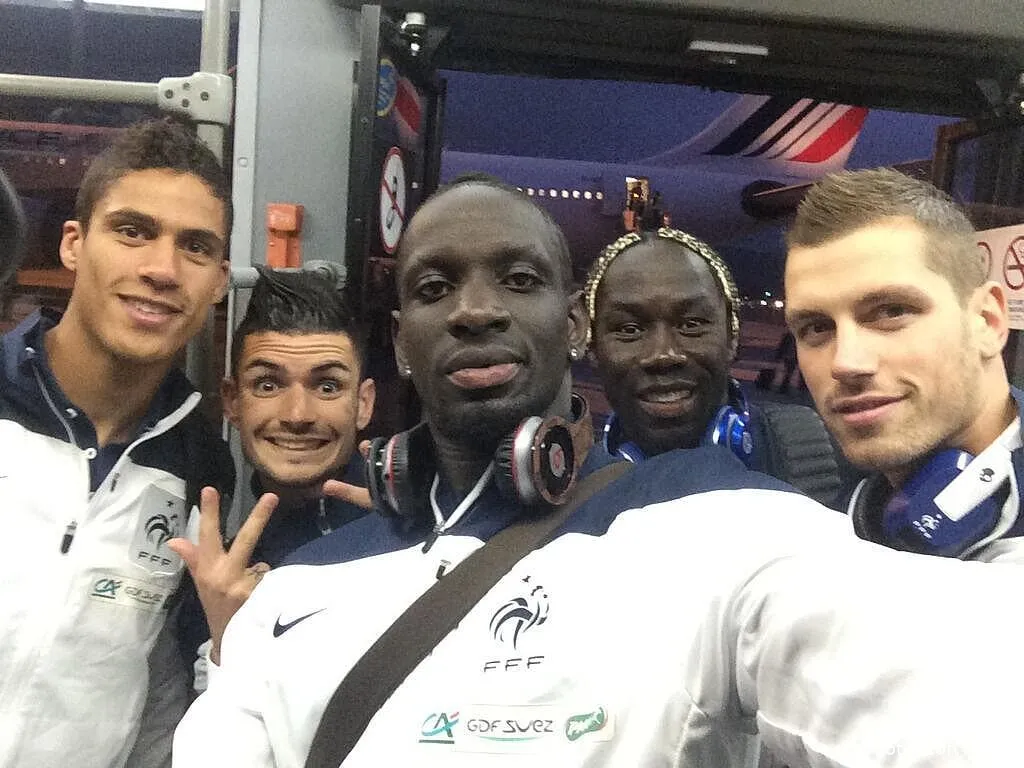 les bleus sont installes dans leur camp de base au bresil bpt9ipciqaanotu84865