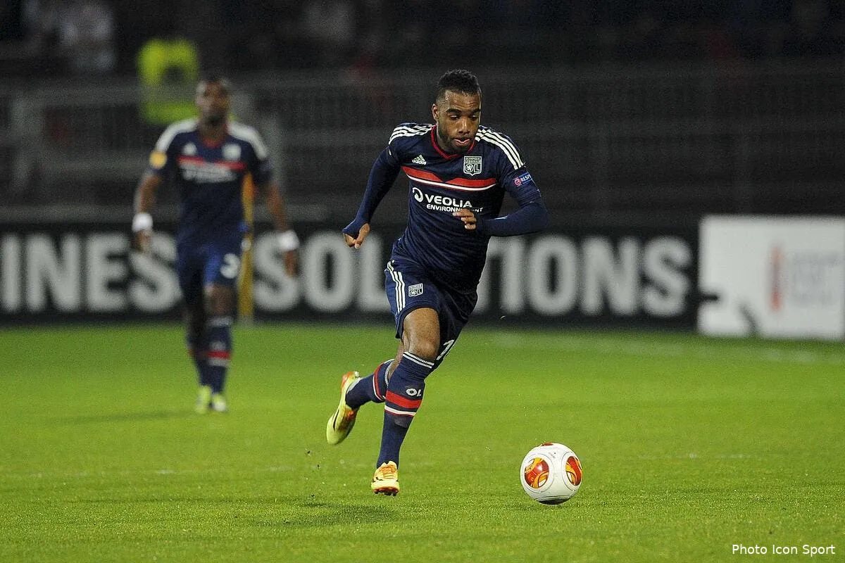 les bleus un reve et un objectif pour lacazette iconsport jpt 030414 62 6480845