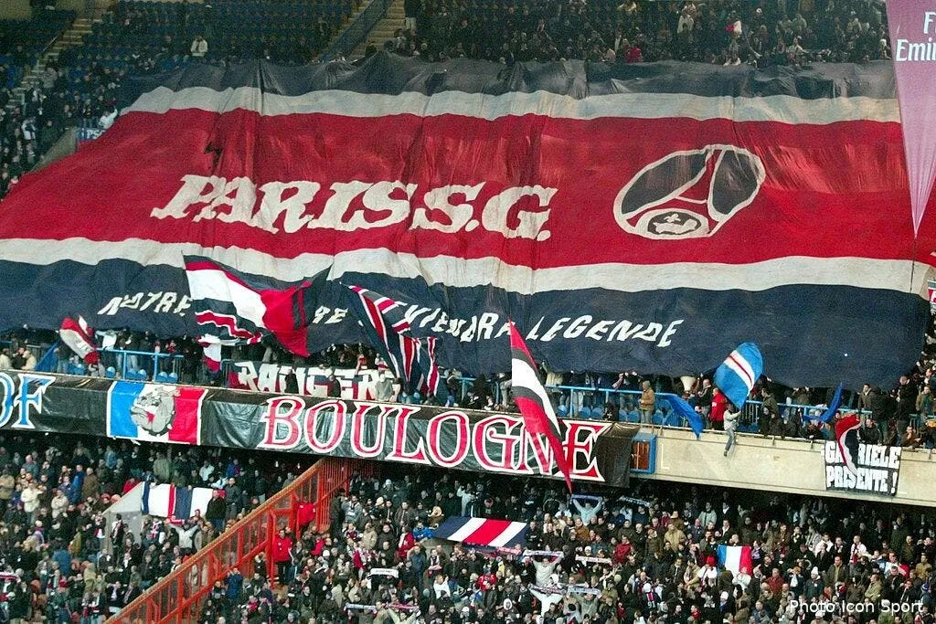 les opposants a robin leproux se font entendre a bercy 69244 17257