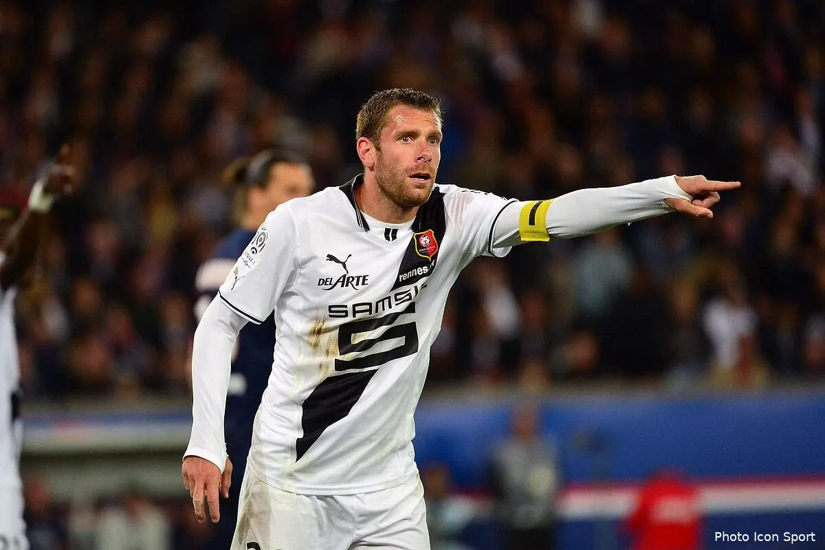 les problemes du psg c est du passe affirme rennes armand 2102763