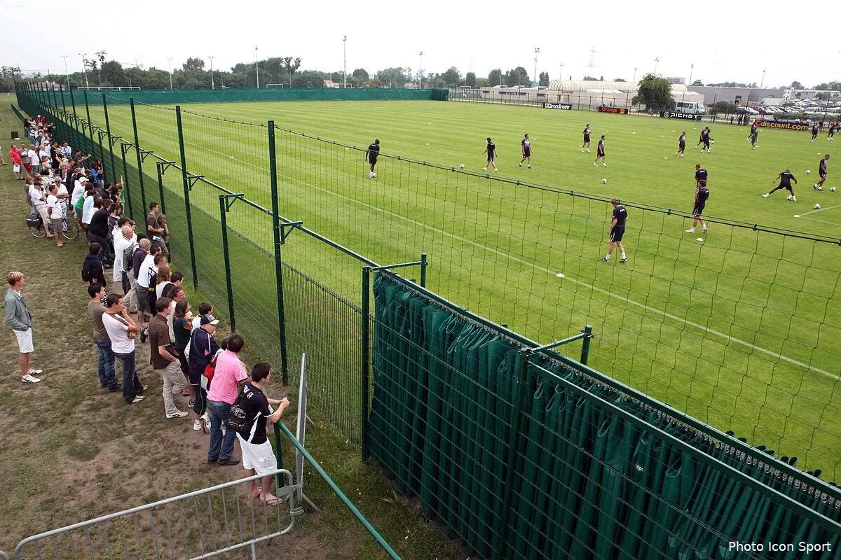 les supporters bordelais essayent de bouger les joueurs iconsport blo 280610 05 4524154